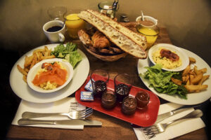 10 εστιατόρια για να φας σαν ντόπιος στο Παρίσι χωρίς να ξοδέψεις πολλά λεφτά