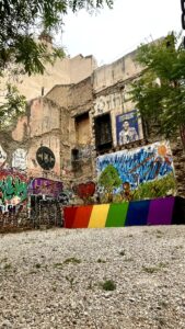 Η φωτεινή πλευρά των Εξαρχείων