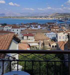 Ναύπλιο: Η πόλη που αναπνέει ιστορία και ρομαντισμό