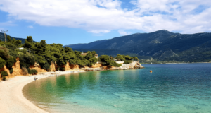 Μια σύντομη ξενάγηση στην πόλη μου την Μάνδρα