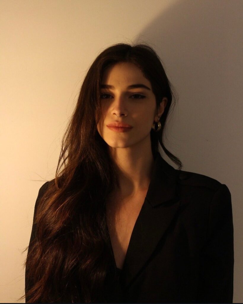 Ζωή Εμμανουήλ: A Rising Star